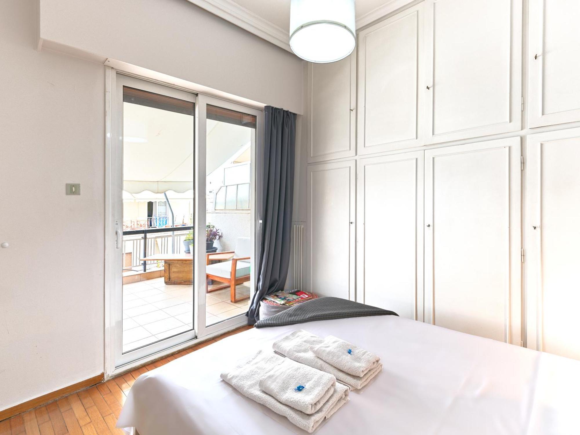 Central Pagrati Apartment With Park View Balcony - Opp Pangrati Grove Athens Exterior photo